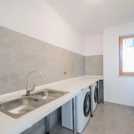 Vitis Istra Apartman Tinjan